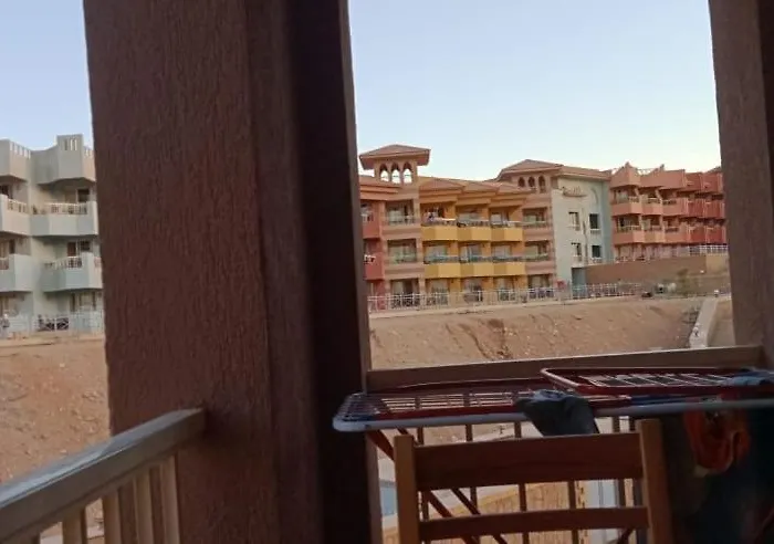 Porto South Beach Sokhna Family Only Apartmanhotel *
